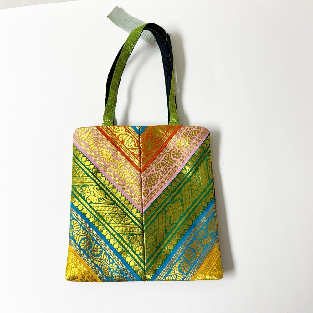 NWT Cache Satin Mulitcolor Small Handbag Snap Closure